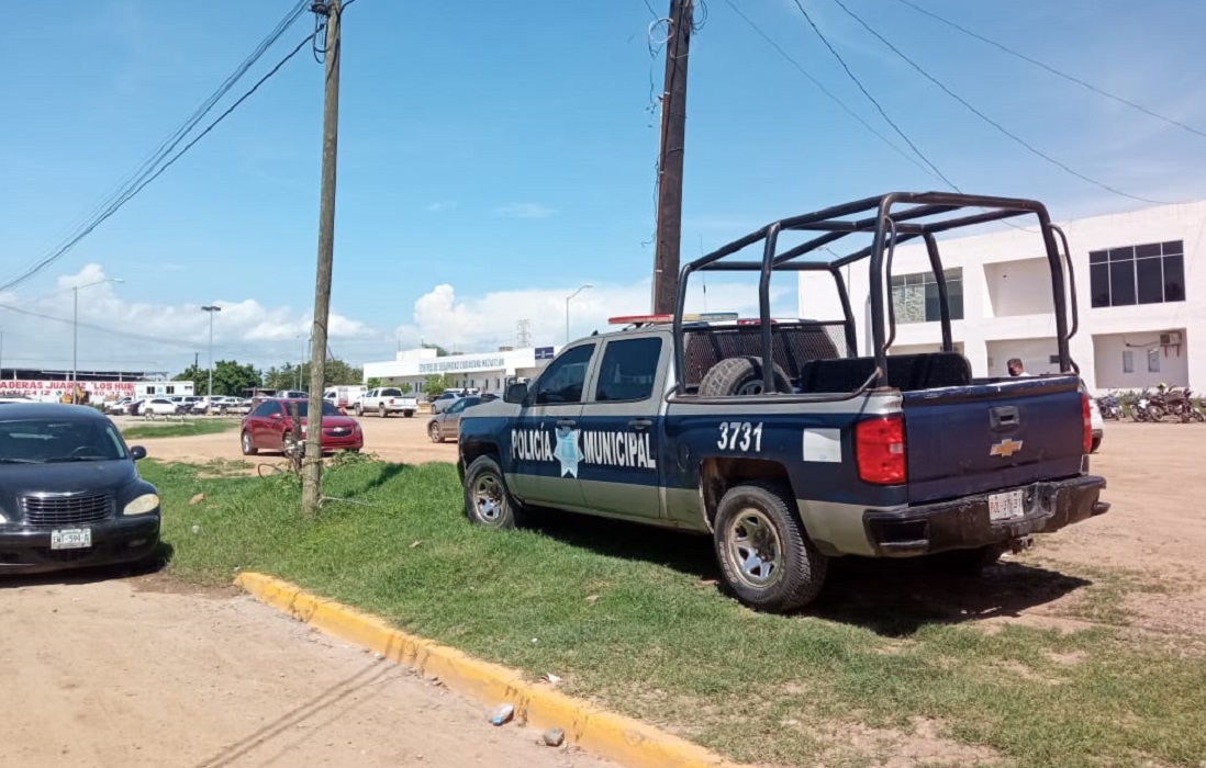 Pedirá Mazatlán préstamo de 60 mdp para compra de patrullas y camiones recolectores de basura