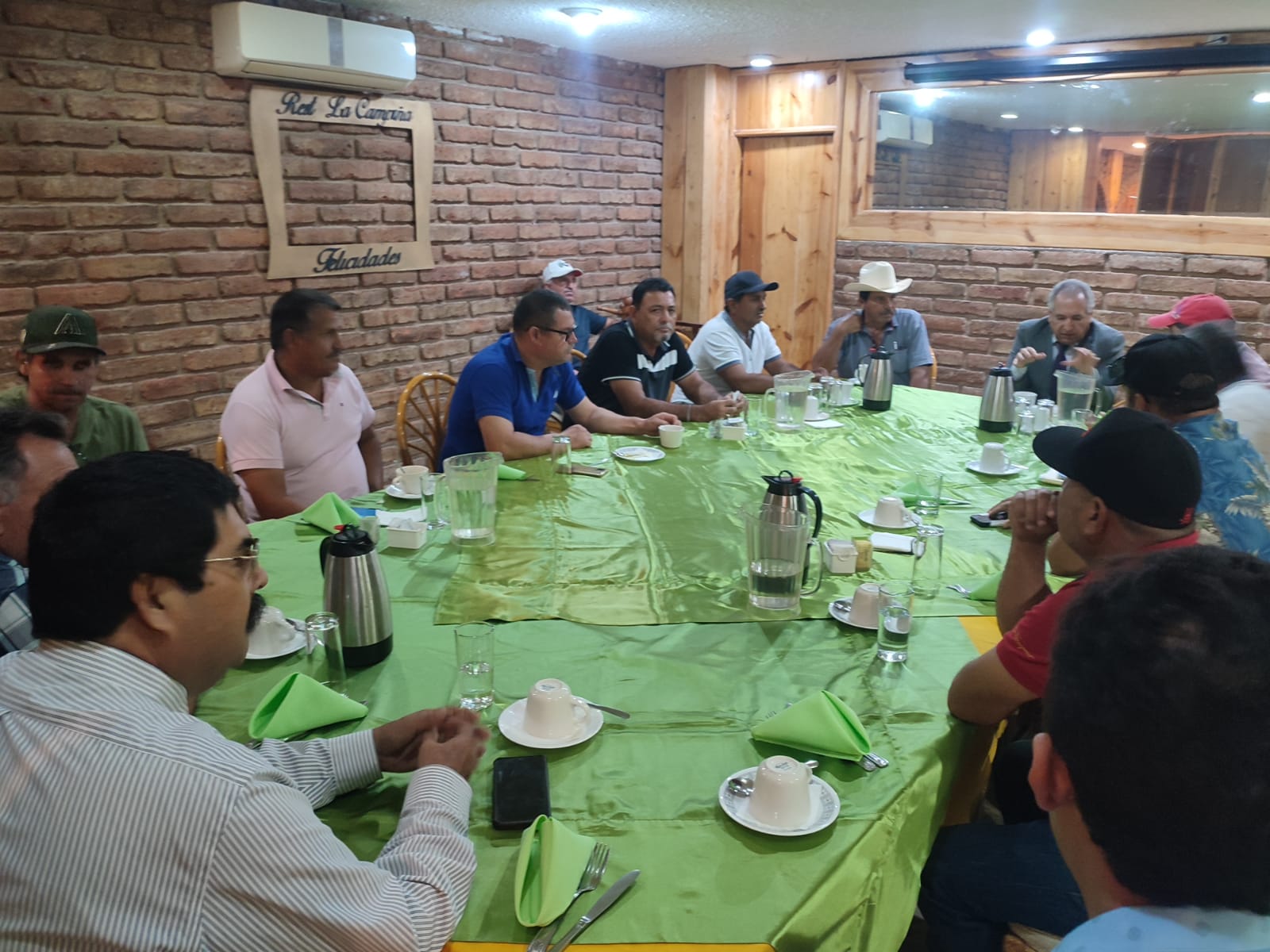“Que no sea una llamarada de petate”; pescadores de Guasave plantean ante diputado urgencia de apoyos