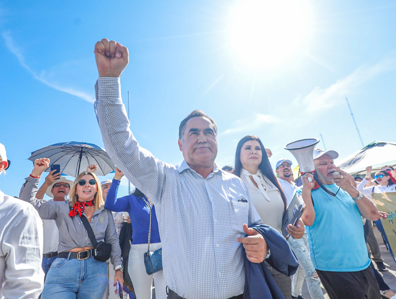 “Estamos a ciegas, pero estoy preparado para todo”: Rector; amenazan con tomar Palacio, Congreso y Poder Judicial