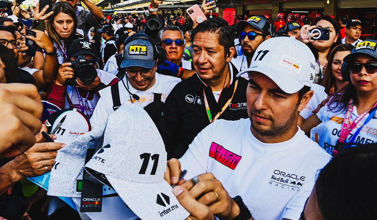 Todo listo para el Gran Premio de México; ‘Checo’ Pérez lucirá casco conmemorativo del Día de Muertos