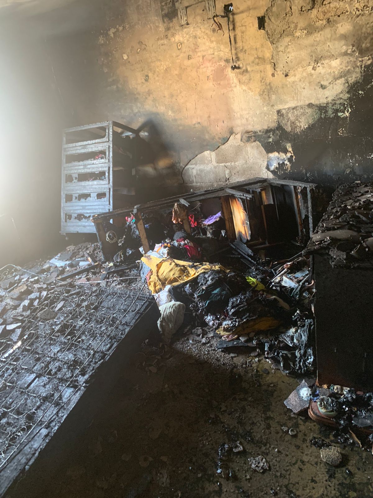 Se incendia vivienda en el ejido Primero de Mayo en Ahome