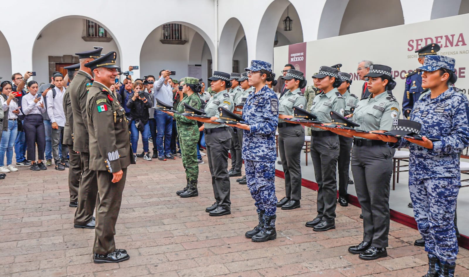 Ascienden al grado inmediato a 12 elementos del Ejército Mexicano en Culiacán