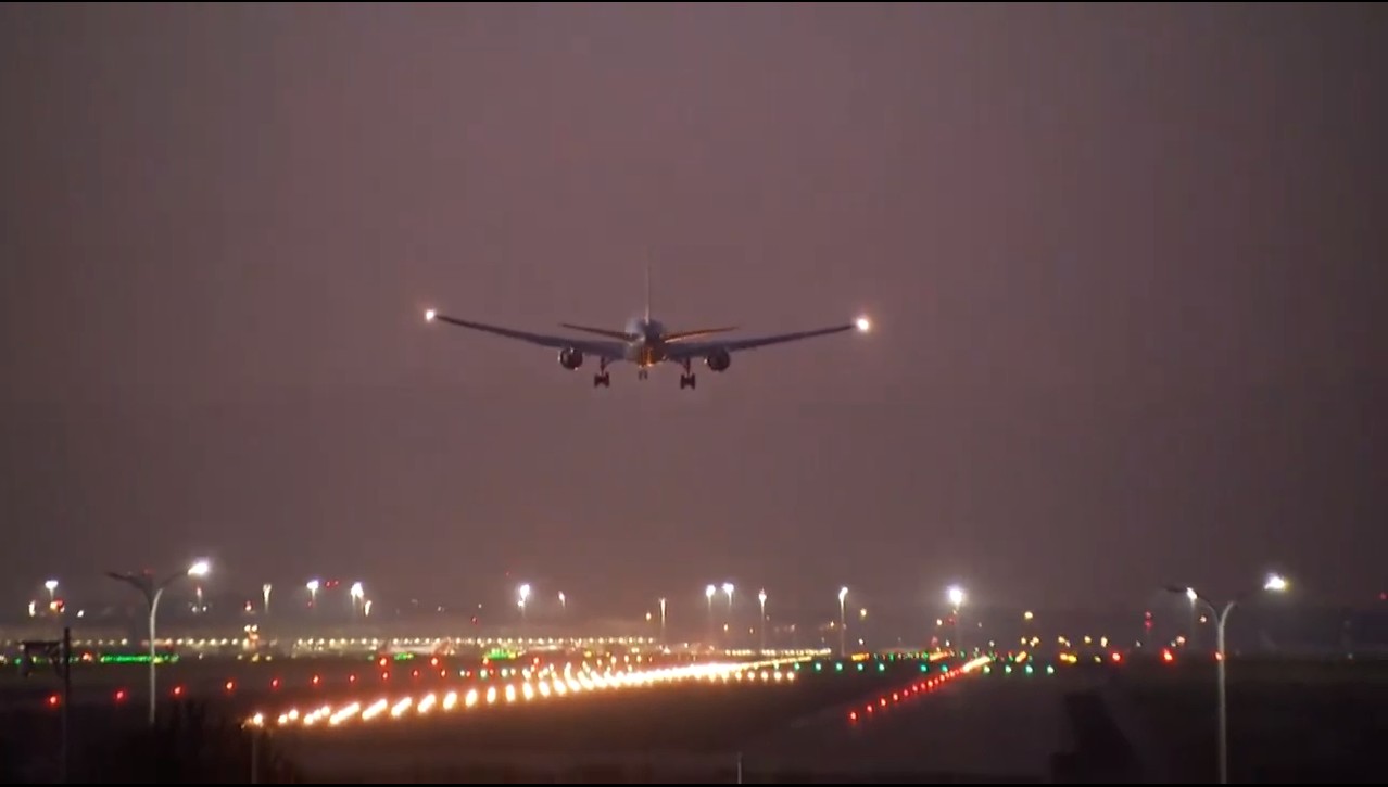 Video | Avión estuvo a punto de estrellarse cuando aterrizaba en Canadá