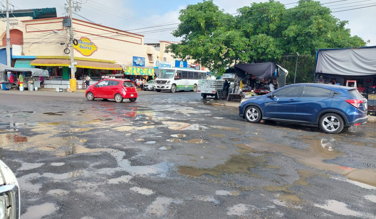 Para terminar con baches, reencarpetarán la calle Enrique Pérez Arce de la colonia Juárez en Mazatlán