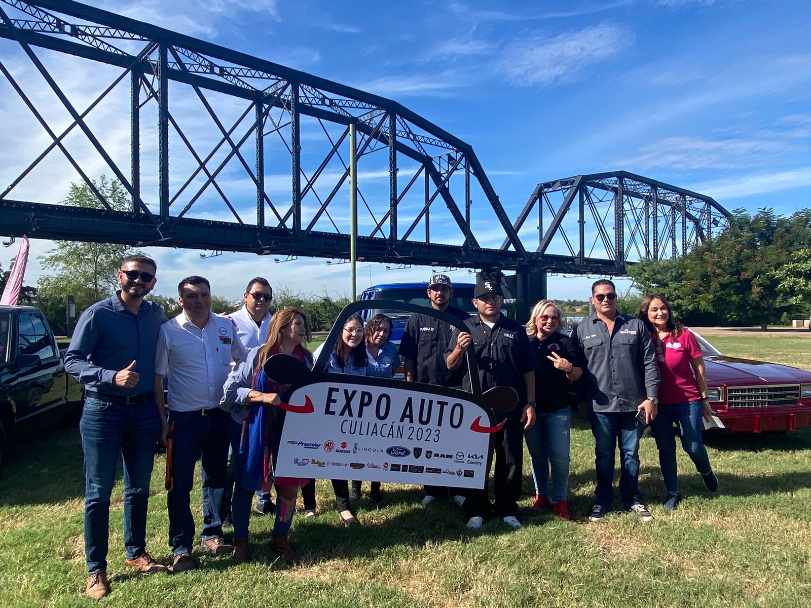 Clubes de carros celebrarán Desfile Navideño previo a la Expo Auto Culiacán 2023