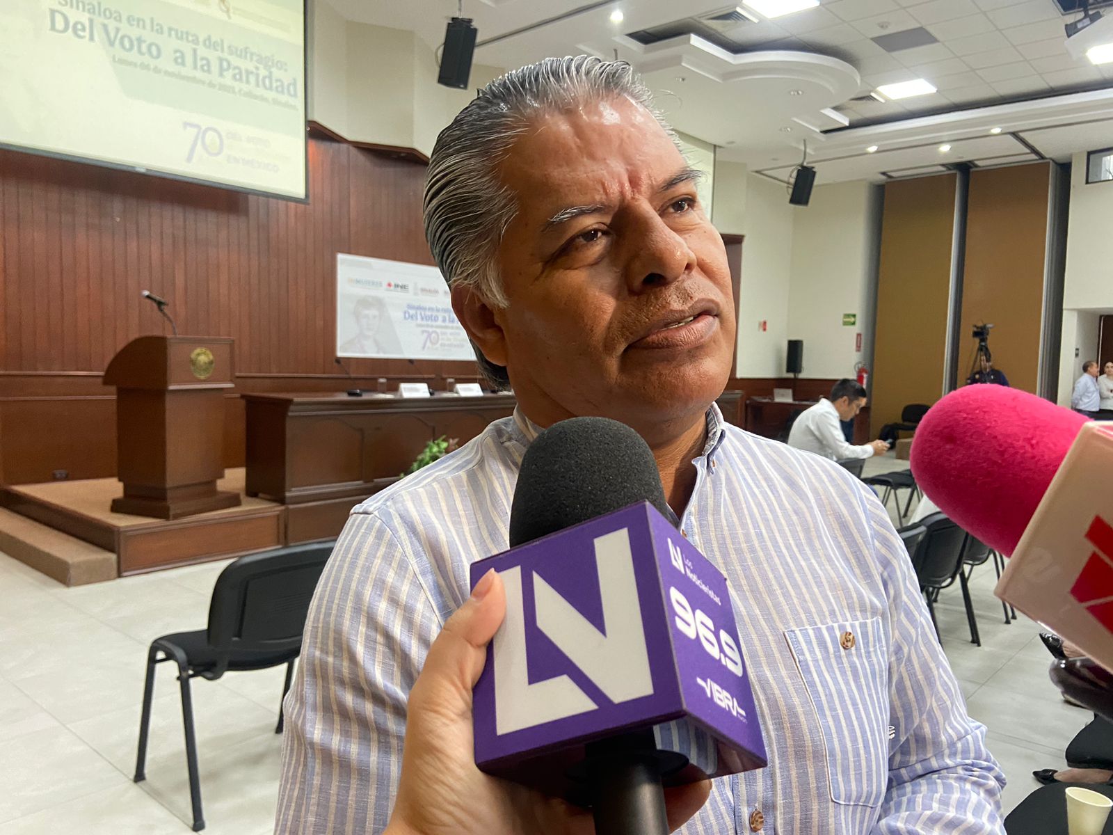 Proponen a diputados que representantes indígenas hablen en su propia lengua