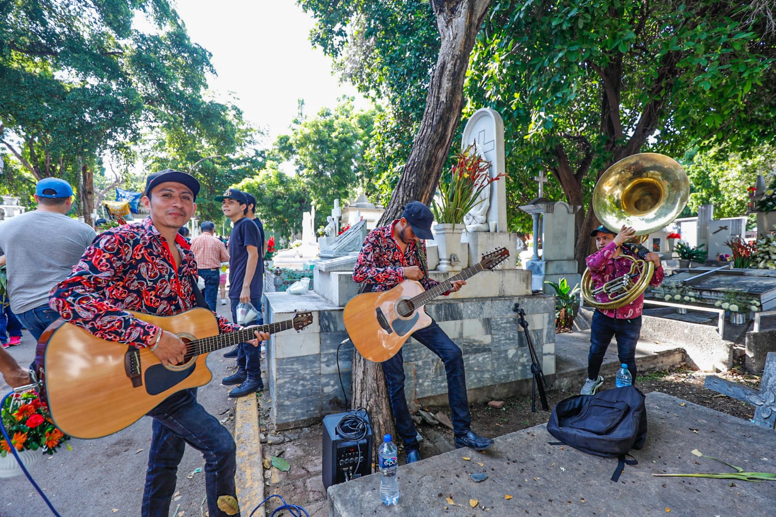 Día de Muertos | Esto cuesta llevar música a tus seres queridos al panteón en Culiacán; checa costos