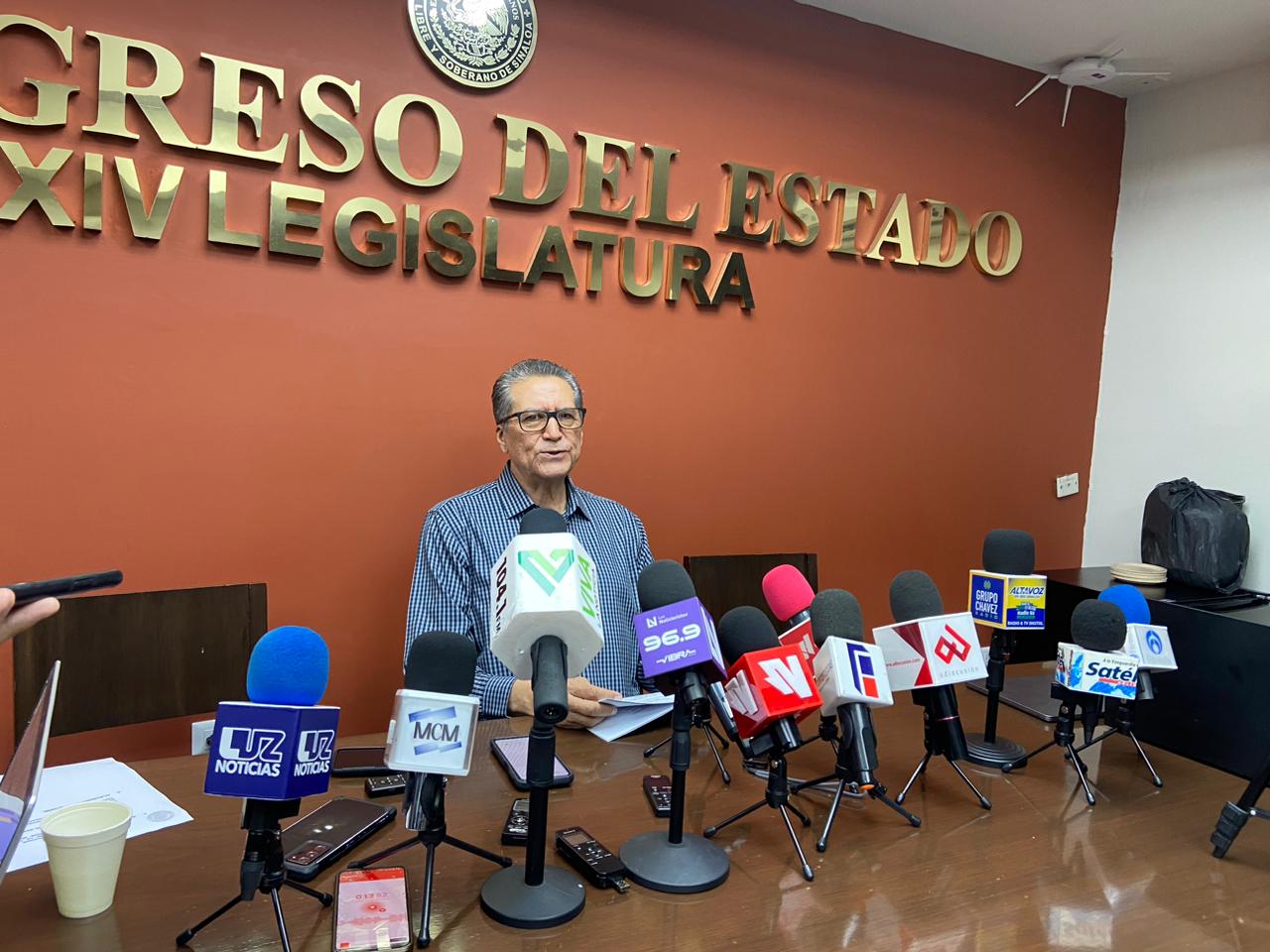 Después de 90 años, el PRI quedó disuelto como grupo parlamentario en el Congreso: Feliciano Castro