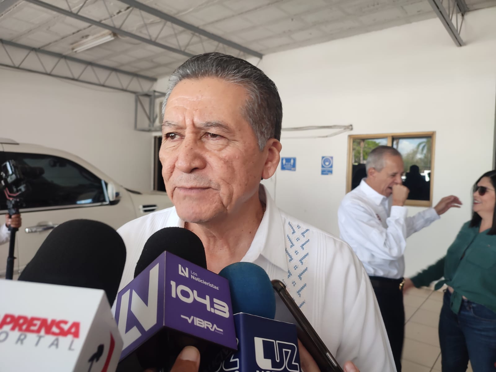 La suma del PAS al Frente deja claro dos posiciones, la que defiende el privilegio y la otra del lado del pueblo