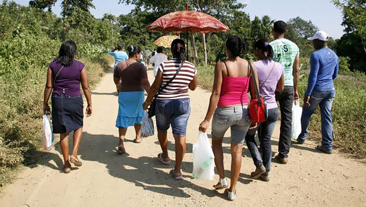 Gente de la zona serrana del sur de Sinaloa abandona sus pueblos por falta de empleo en sus comunidades