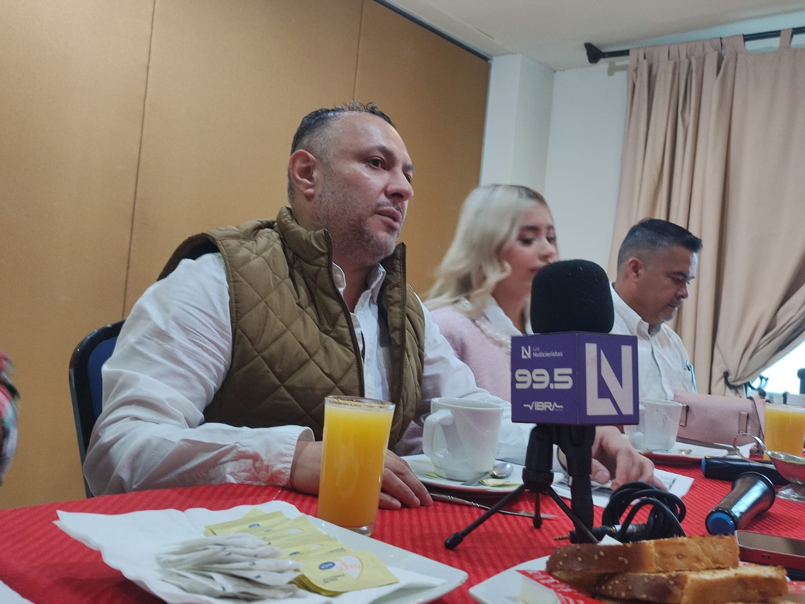 ‘¿Qué tienen en el cerebro los alcaldes que nos cierran la puerta?’: señala Leobardo Alcántara
