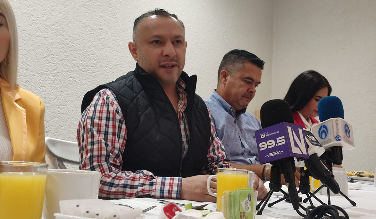 Registran a Leobardo Alcántara para la Senaduría por el PT; competirá contra Morena y Verde