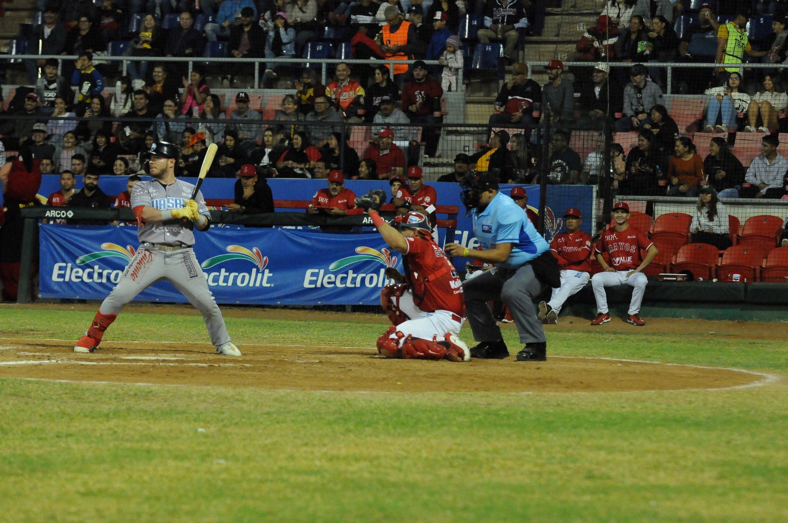 Algodoneros gana en extra inning y confirma el liderato de la primera vuelta