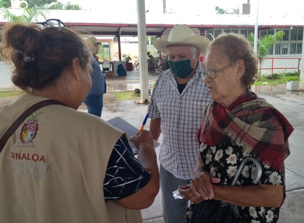 Llevan Feria de la Salud hasta Aguaverde en zona rural de Rosario