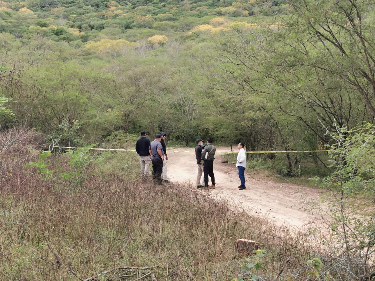 Localizan cadáver de un hombre desconocido en camino a las Cascadas de San Antonio, en Culiacán