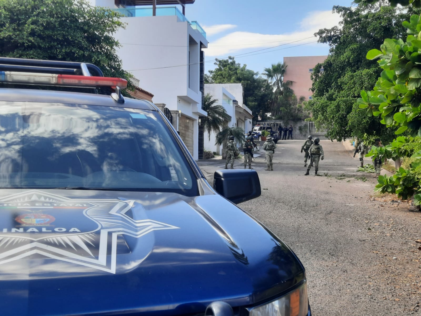 Reportan al menos una detención en el operativo implementado por tierra y aire en el sector Santa Fe, en Culiacán