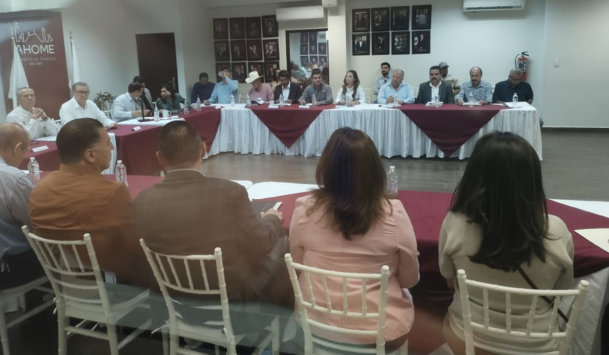 Alcaldes del norte de Sinaloa analizan junto con diputados actualización del predial y hasta donde aumentarlo