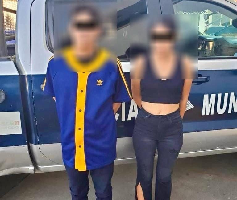 Se quisieron robar unas chamarras de una tienda y los detiene la policía en pleno Centro de Culiacán