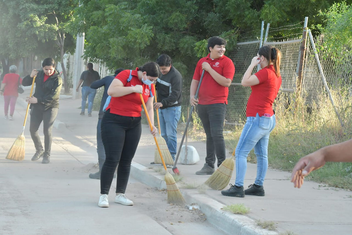 Siguen trabajando en la limpieza y embellecimiento de Salvador Alvarado; se realiza la Jornada de Bienestar 57