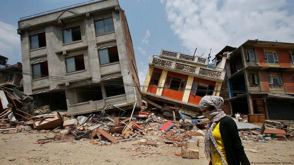 Tragedia en Nepal: Terremoto de magnitud 5.6, deja al momento 69 muertos y decenas de heridos (Video)