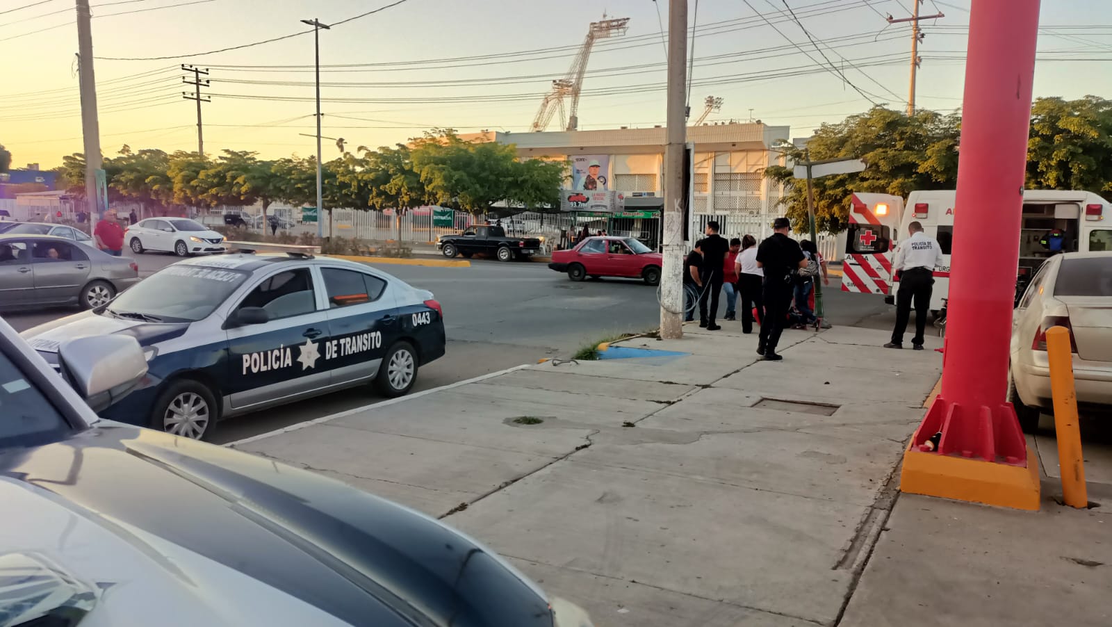 Vehículo atropella a joven y se da a la fuga en Guasave