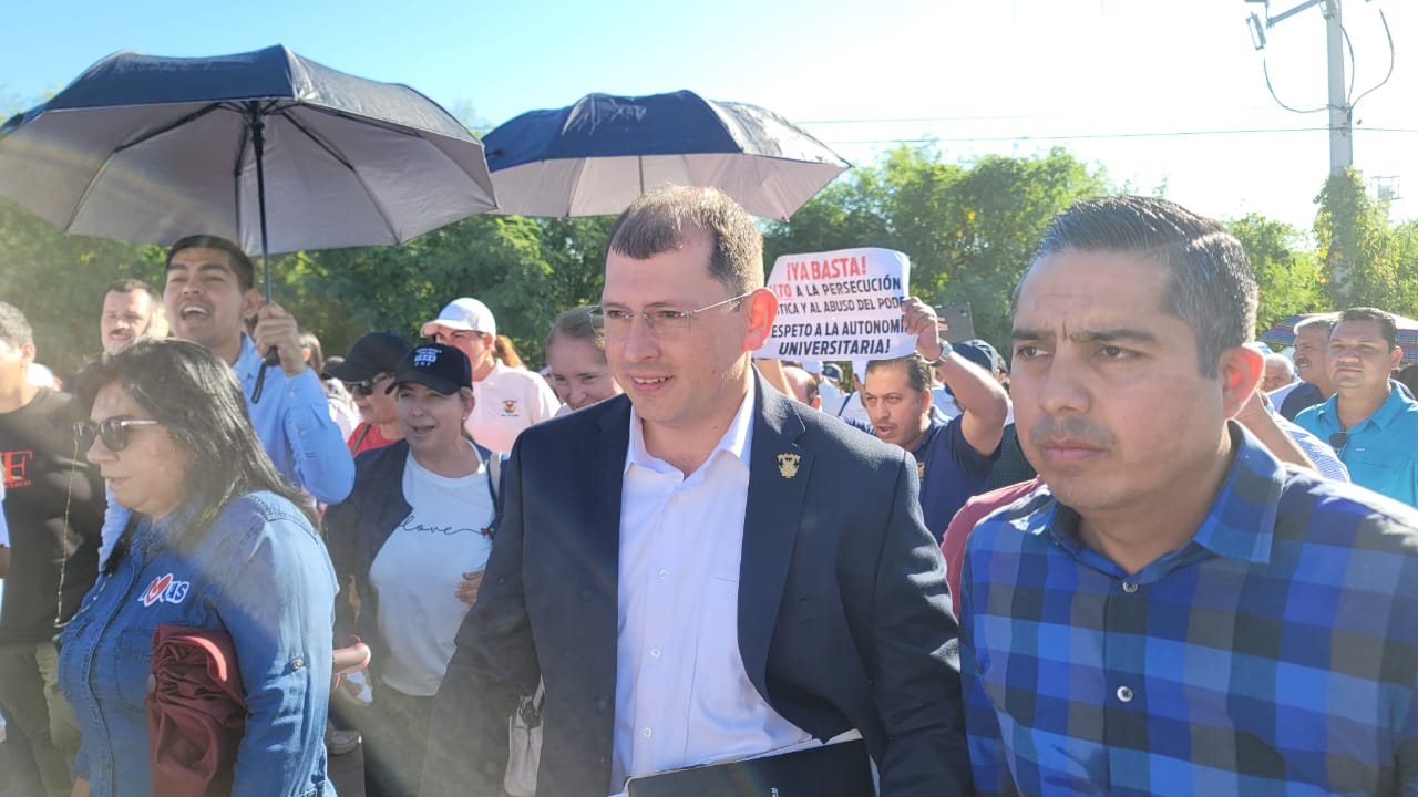 Tenemos la mano extendida para el diálogo, pero también el puño cerrado para la lucha: UAS