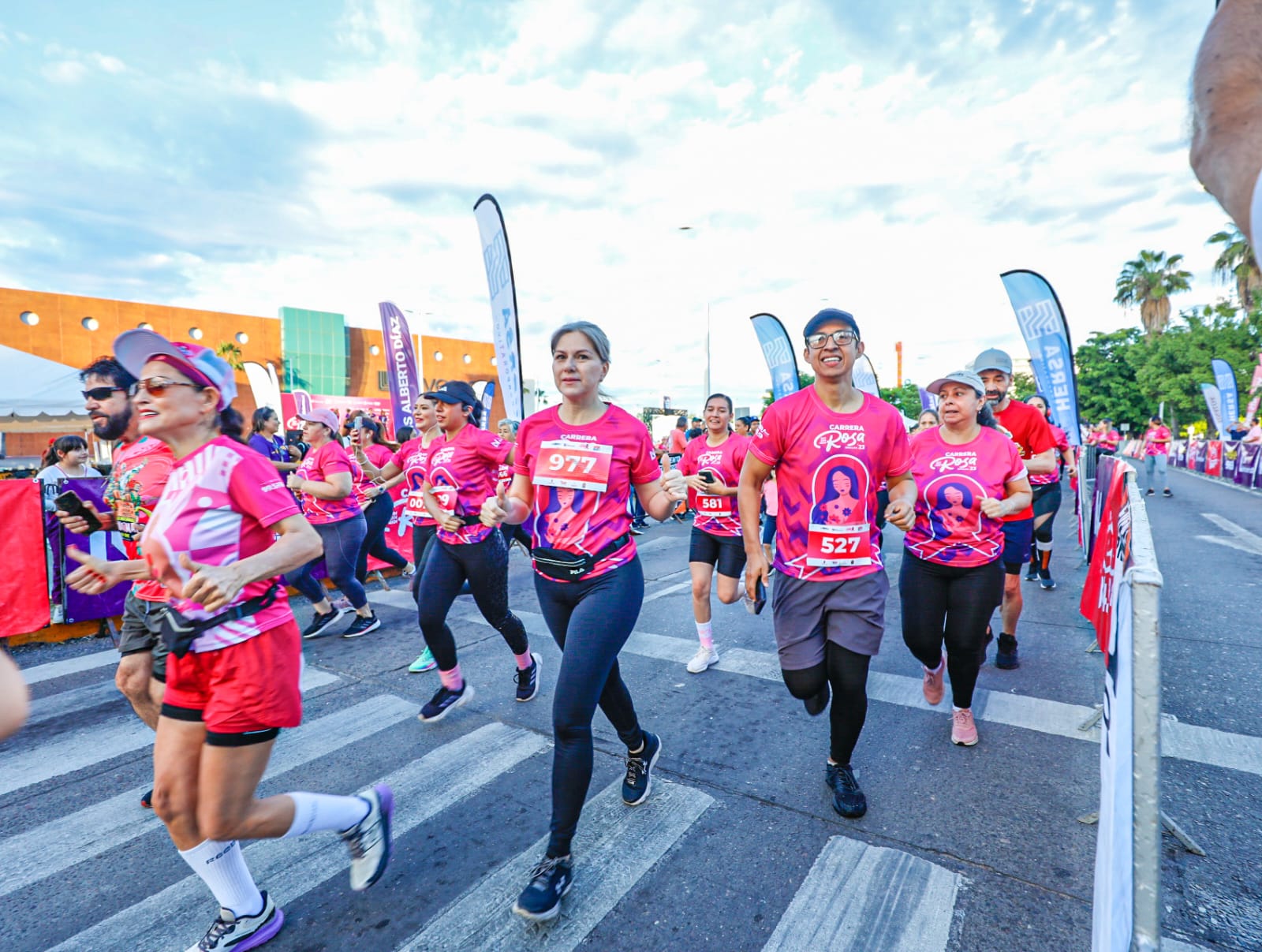 ¡A correr! Culiacán participa en la gran Carrera Rosa 2023