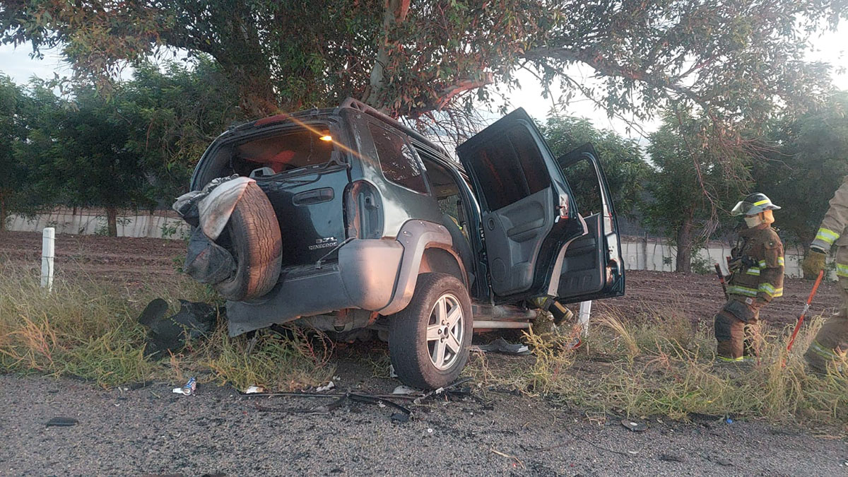 Canadiense resulta lesionado tras accidente por la Costera, en Angostura; hay 2 personas más heridas