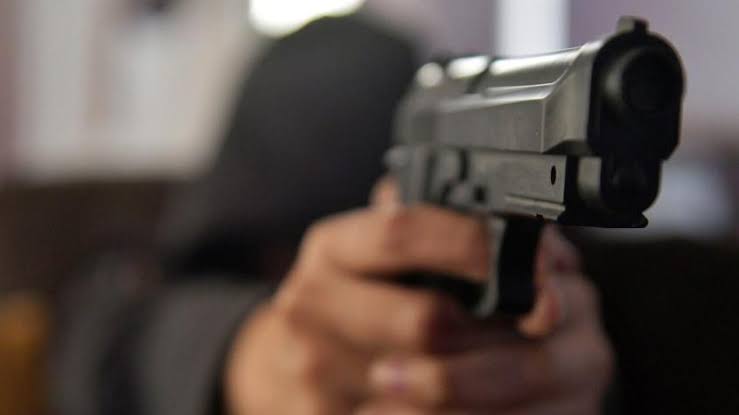 Sujetos armados despojan de 5 mil pesos a un hombre en un estacionamiento en Los Mochis