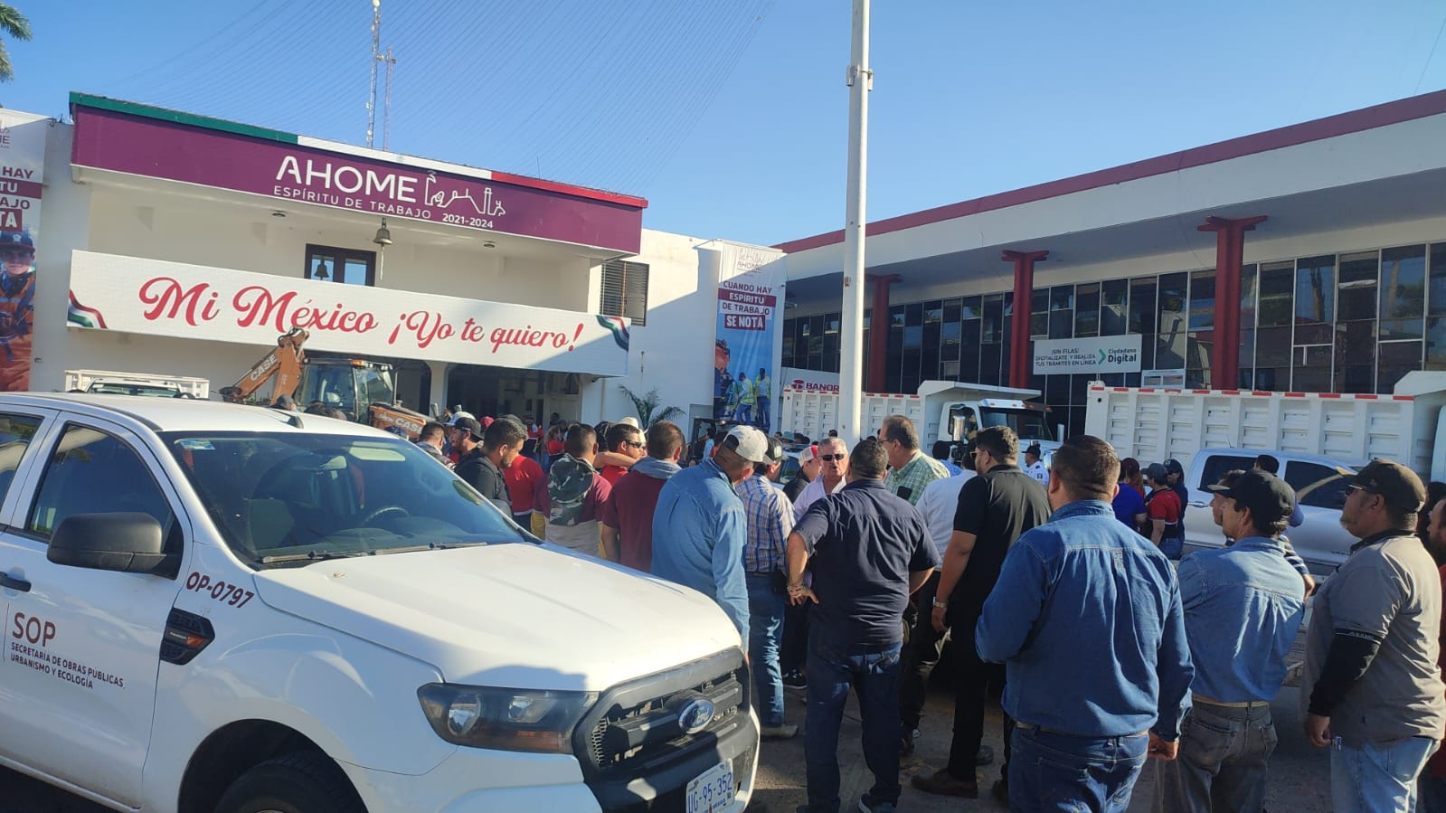 Arrancan limpieza de la ciudad trabajadores de la comuna de Ahome