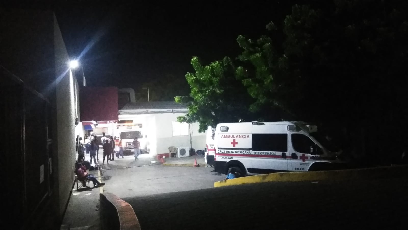 Muere uno de dos hombres atacados a balazos en la colonia 5 de Febrero, en Culiacán