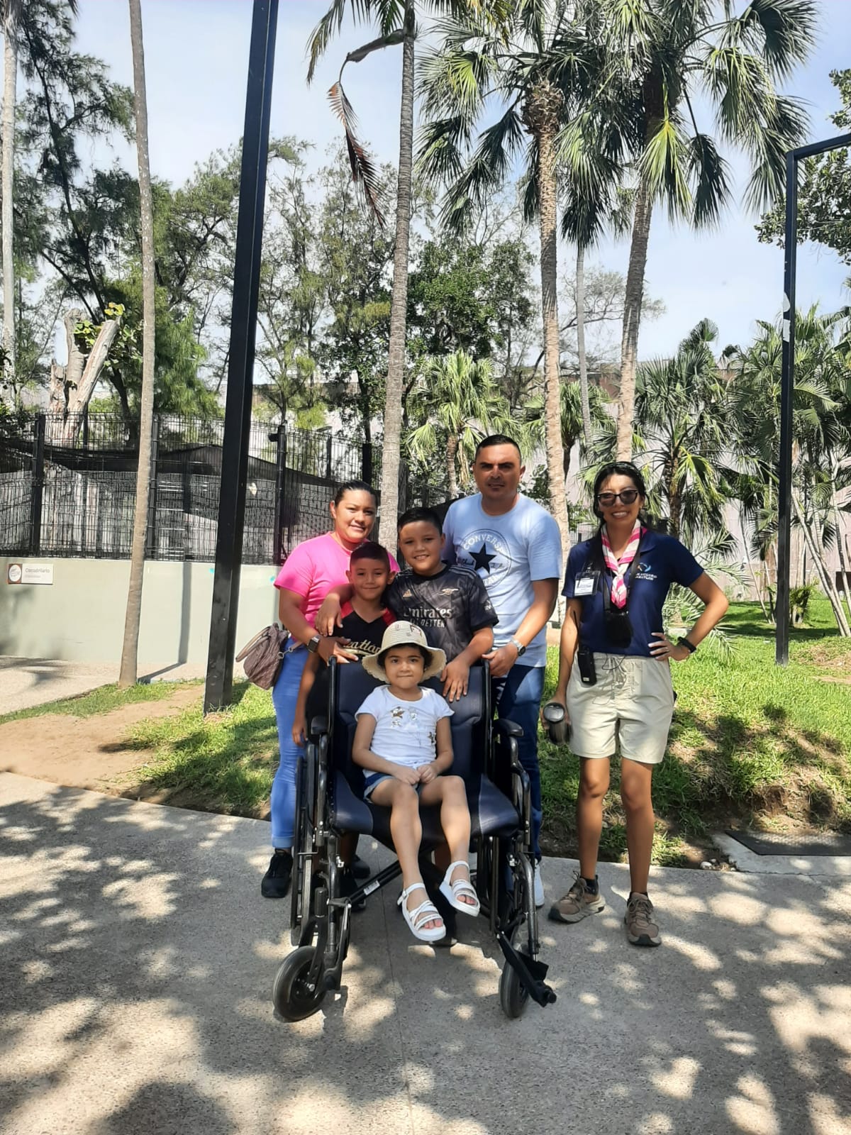 Hannah se vuelve turista, Gran Acuario y Carolina Pérez, se unen para cumplirle un sueño