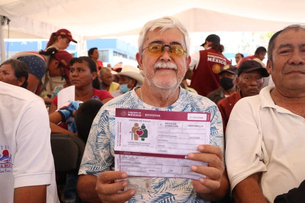 ¡No olvides revisar tu cuenta! Estos meses te pagarán adelantado la pensión de adultos mayores en 2024