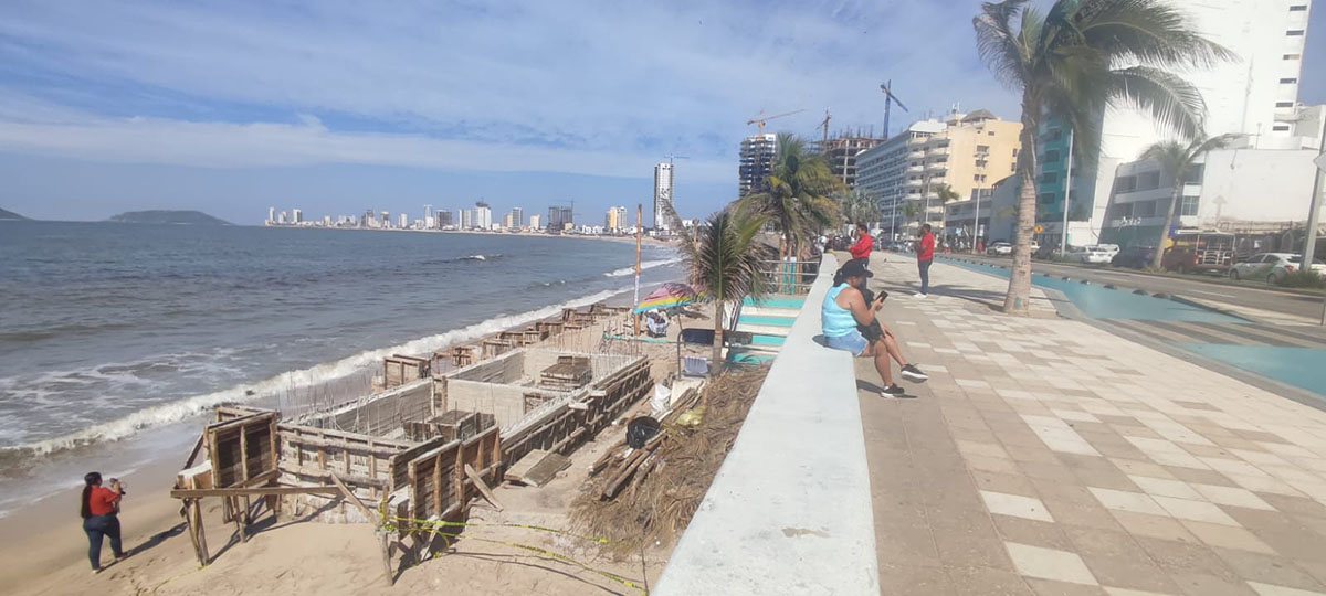Municipio suspende construcción irregular de palapa en Mazatlán por permiso de Semarnat