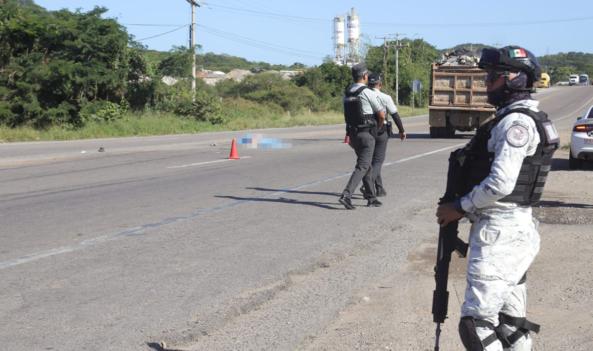 Muere hombre atropellado sobre la carretera libre Mazatlán-Culiacán