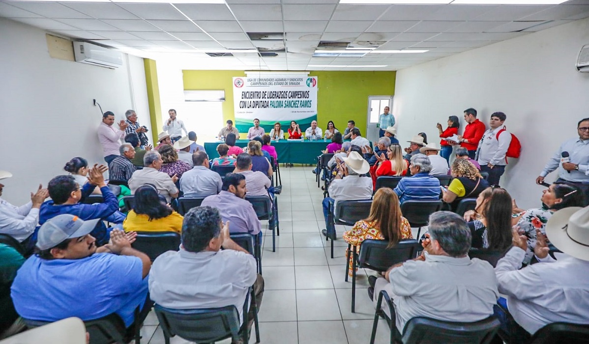 La diputada federal Paloma Sánchez se reúne con campesinos sinaloenses
