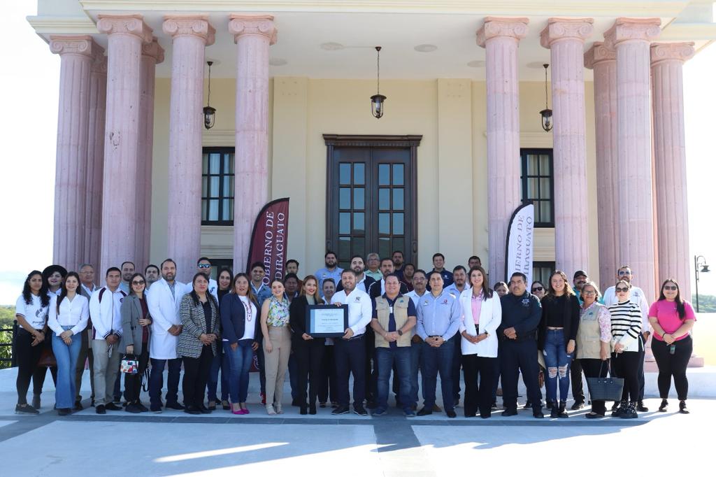 Surutato ya es comunidad promotora de la salud, la sindicatura recibe distintivo