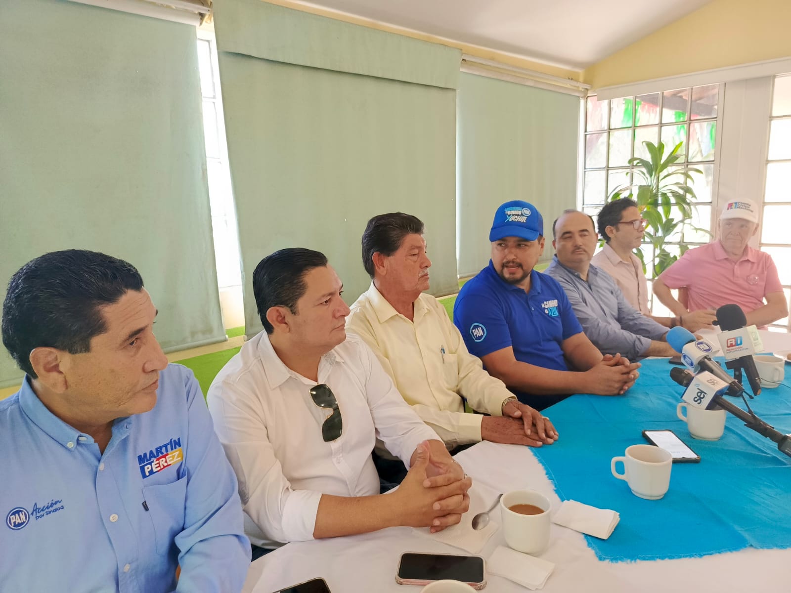 Arranca precampaña Xóchilt Gálvez en Mazatlán incluyendo a Memo Romero en el Frente Amplio
