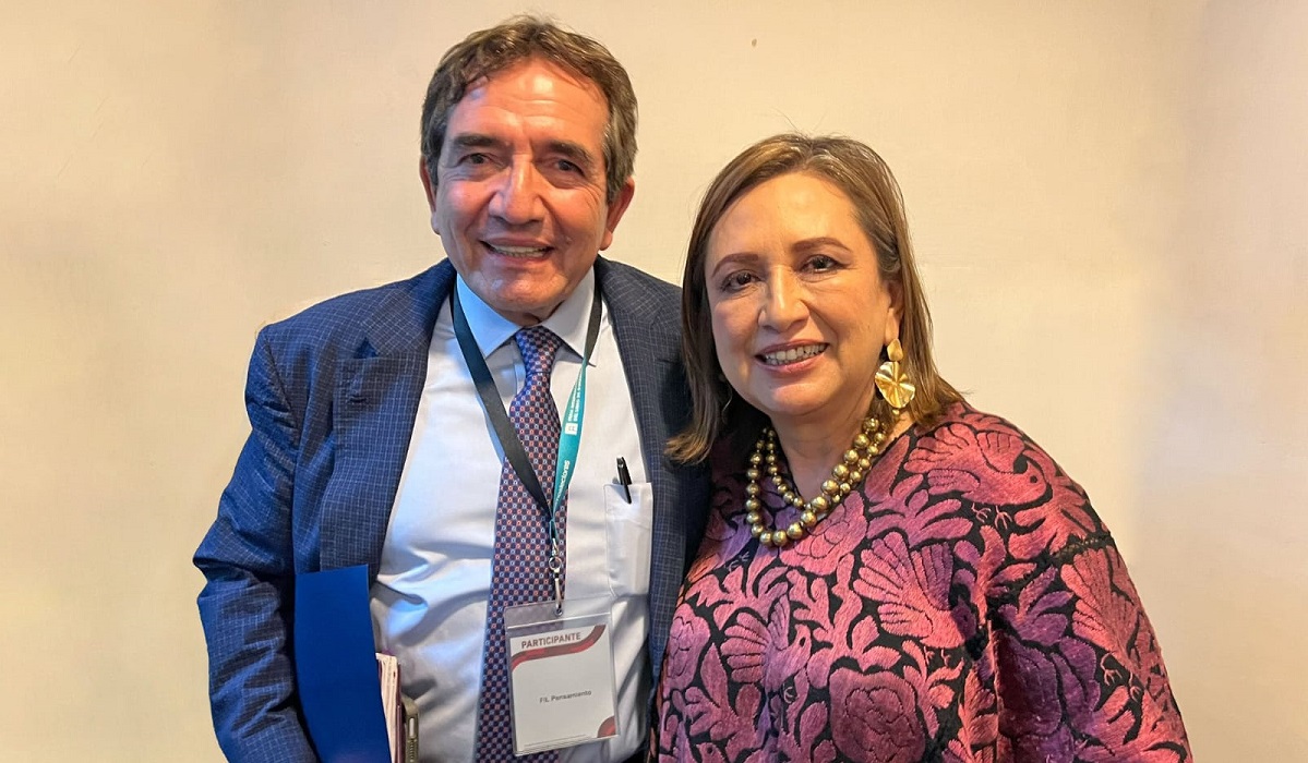 ¡Convive y se toma la foto! Coinciden Cuén y Xóchitl Gálvez en la FIL Guadalajara