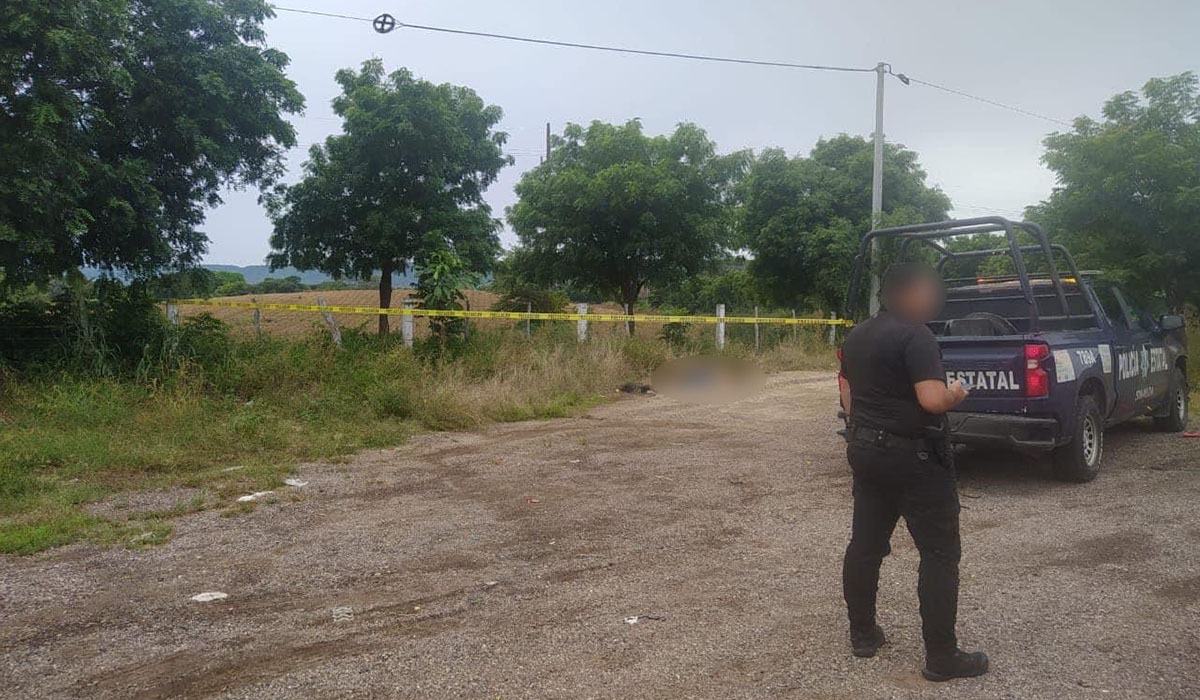 Localizan el cuerpo de un joven sobre la carretera libre Mazatlán-Culiacán