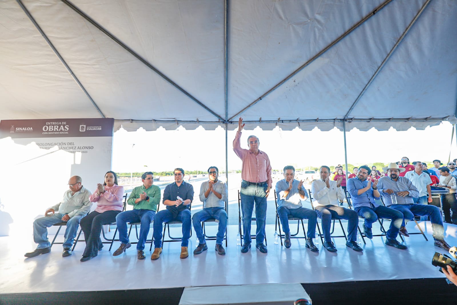 Inaugura gobernador Rubén Rocha malecón en Prolongación Sánchez Alonso en Culiacán