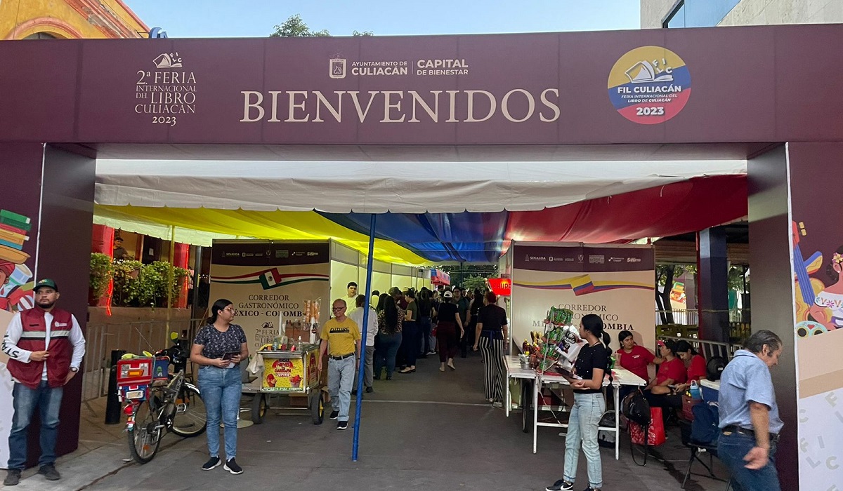 Feria del Libro ha registrado más de mil asistentes; ya casi llega a su fin