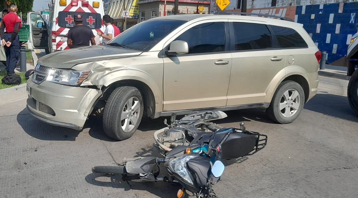 Motociclista resulta lesionado luego de ser impactado por camioneta en ...