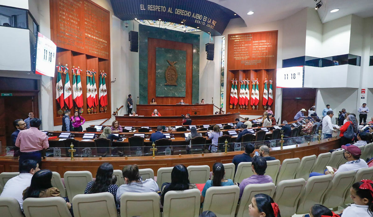 Aprueban las cuentas públicas de Gobierno del Estado y del Congreso, así como de cuatro municipios