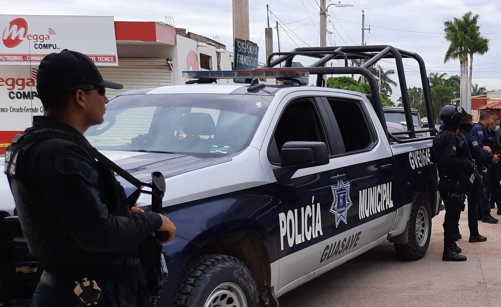 Seguridad Ciudadana encuentra carro abandonado que tenía reporte de robo en Guasave