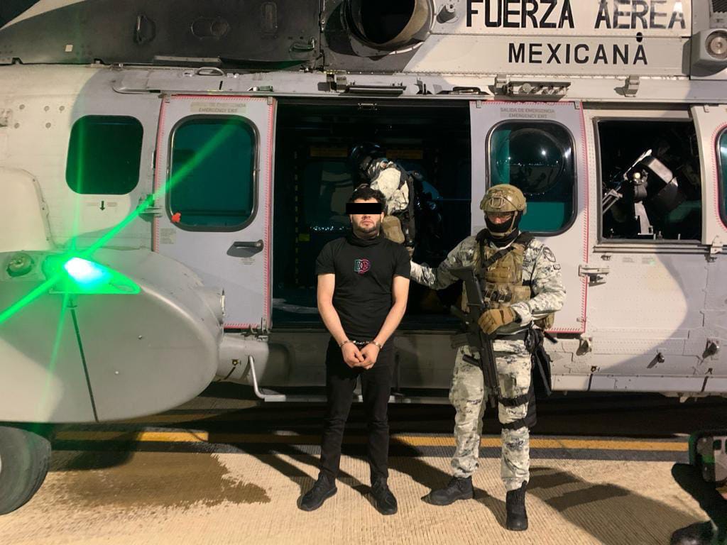 Bajo un fuerte dispositivo de seguridad llega ‘El Nini’ a la Ciudad de México tras su detención en Sinaloa