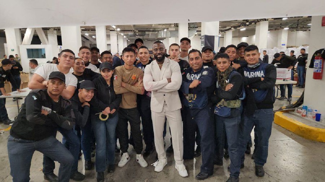 El beisbolista Randy Arozarena entrega donativos a damnificados de Guerrero por huracán ‘Otis’
