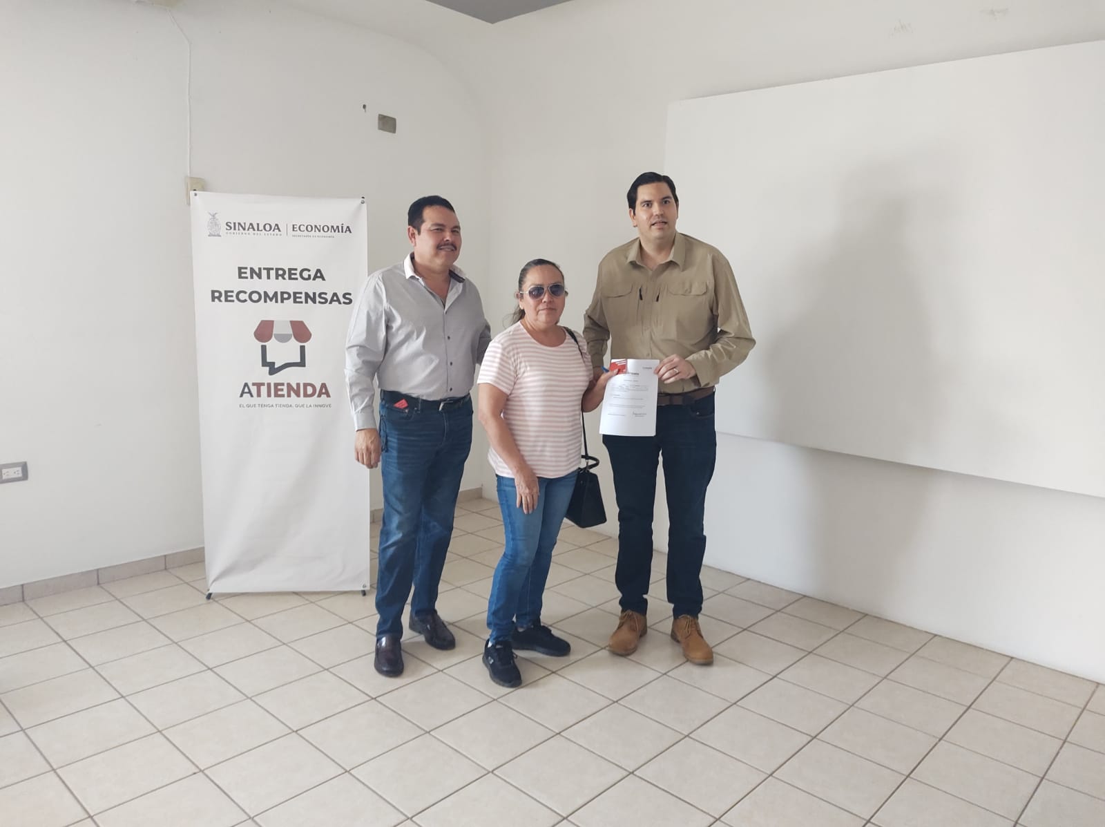 ¡Para que estén en la jugada!, reciben 40 abarroteros de Guasave apoyo de “Atienda”
