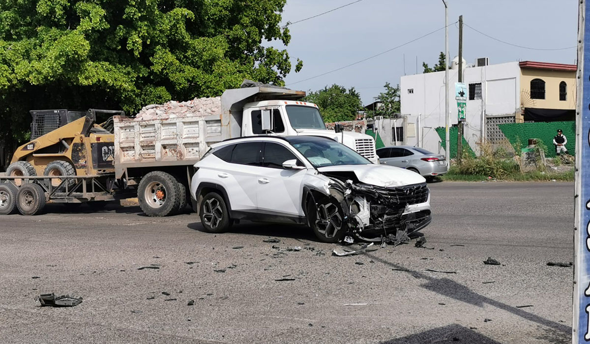 VIDEO: Se enfrentan a balazos delincuentes y militares, en Culiacán