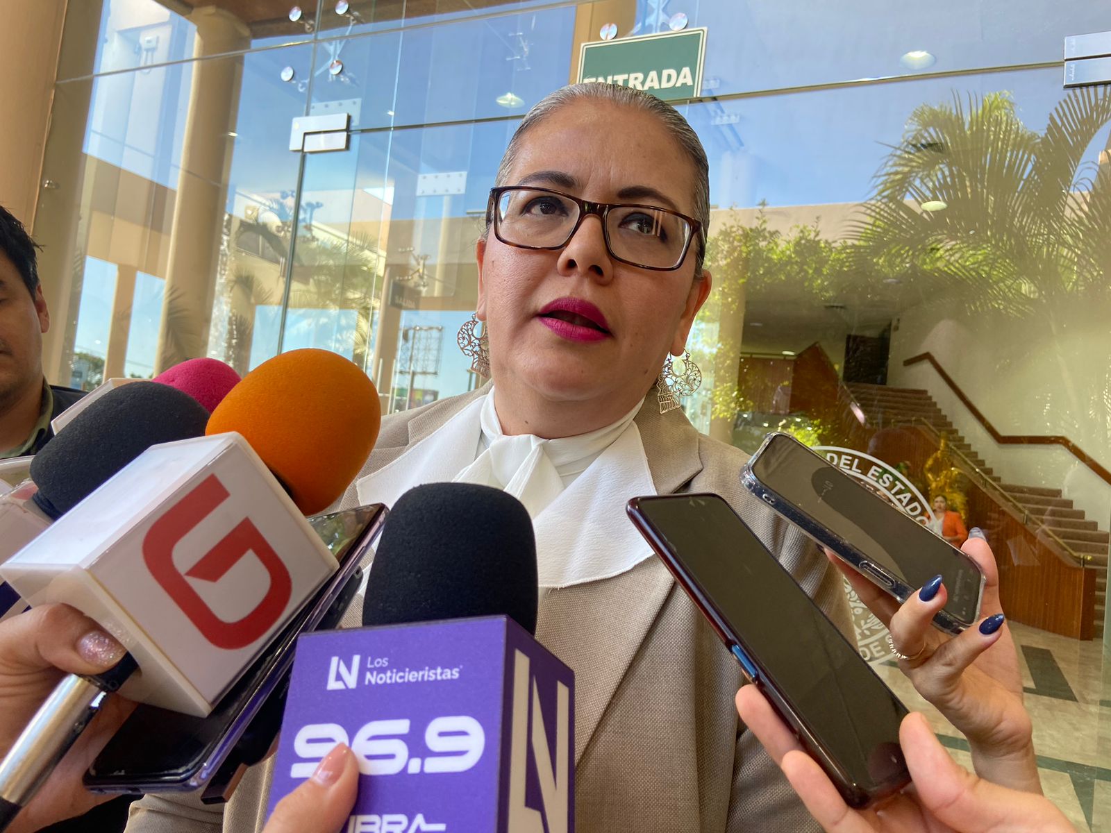 Separan del cargo a dos maestros de secundaria de Culiacán señalados por presunto acoso sexual